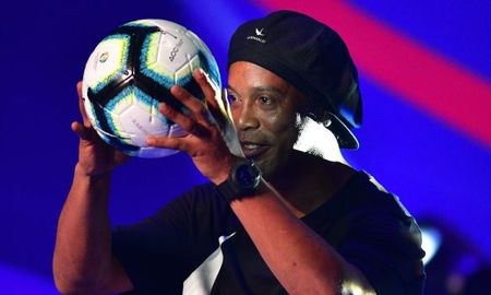 detuvieron a ronaldinho en paraguay por tener el pasaporte adulterado detuvieron a ronaldinho en paraguay por tener el pasaporte adulterado