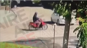 Video: brutal accidente entre un motociclista sin casco y un automovilista en Santa Fe