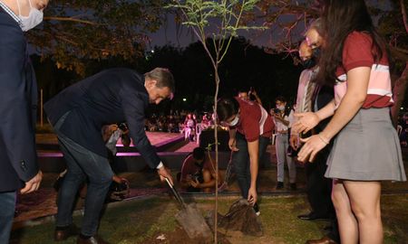 En la oportunidad, también se sumó el nombre de una nueva justa, al paseo. Se trata de María Agnese Tribbioli, quien ya integra la nómina de personas no judías reconocidas por su rol activo para salvar a aquellos que, de otra manera, hubieran sido exterminados.