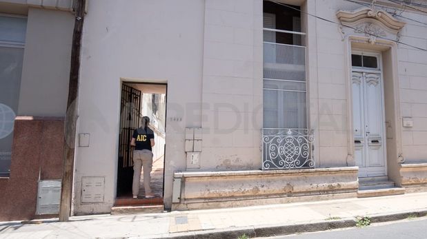 La niña fue encontrada por policías de la AIC en una vivienda ubicada en el fondo de un pasillo de calle 9 de Julio al 2600.