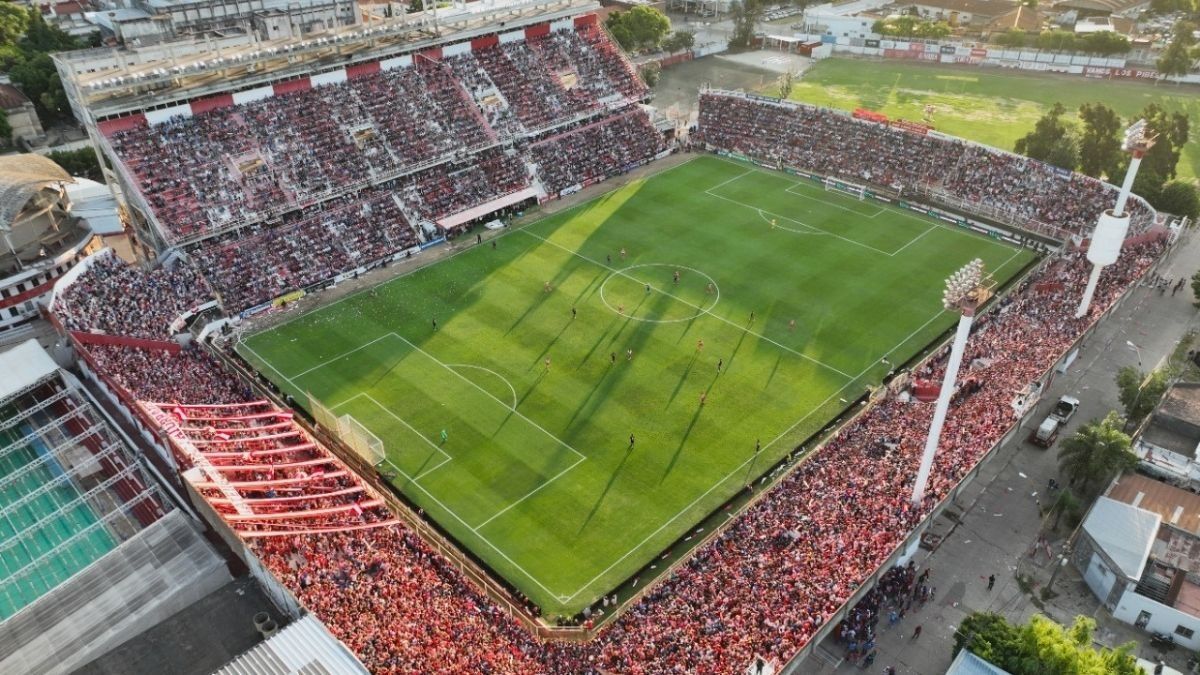 Unión debuta en la Copa Sudamericana: cambio de recorrido de los colectivos. Foto Twitter Club Unión.