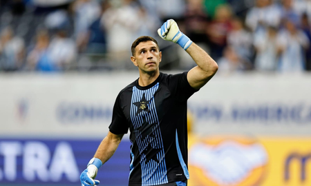 Dibu Martínez renovó su contrato con el Aston Villa hasta 2029 Dibu Martínez renovó su contrato con el Aston Villa hasta 2029