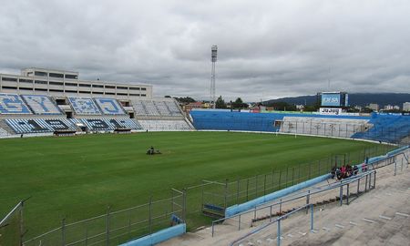 Cada club debe armar un registro de todos los asistentes y un esquema de cómo se van a distribuir dentro del estadio. Cada club debe armar un registro de todos los asistentes y un esquema de cómo se van a distribuir dentro del estadio.