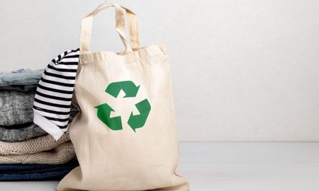 Hacete Eco responde cómo vestir a la moda cuidando al medio ambiente. Hacete Eco responde cómo vestir a la moda cuidando al medio ambiente.