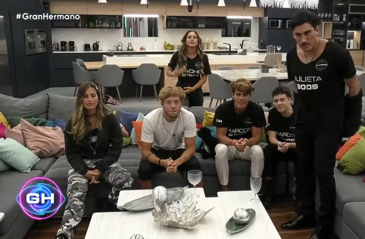 Con el reingreso de los ex participantes, la tensión en la casa de Gran Hermano va en aumento y Julieta Poggio no aguanta más.