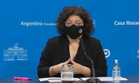 La ministra Vizzotti, ratificó que el Gobierno trabaja fuertemente en profundizar la campaña de vacunación.