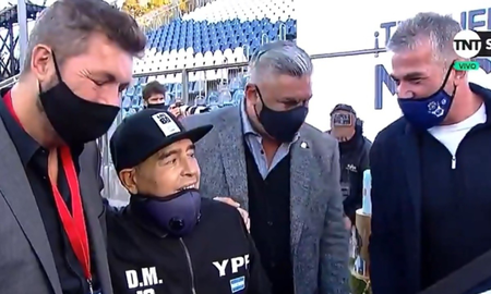 Una de las últimas apariciones públicas de Diego Maradona, en 2020, poco antes de morir. Una de las últimas apariciones públicas de Diego Maradona, en 2020, poco antes de morir.