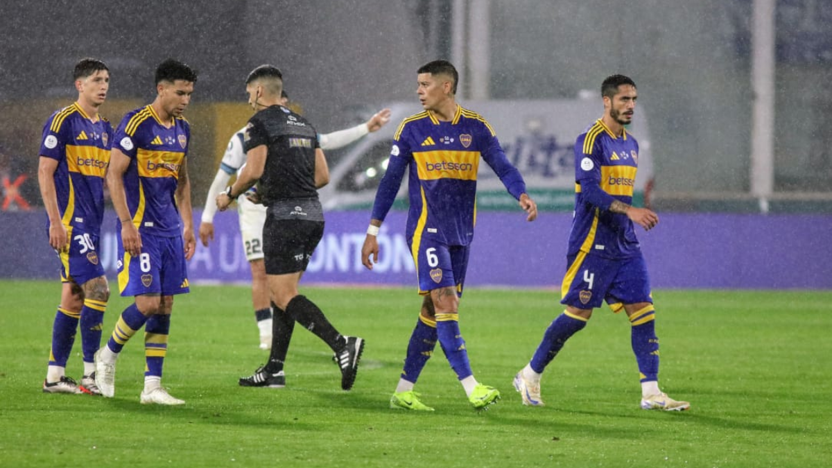 Boca quedó eliminado de la Copa Argentina tras caer 4-3 ante Vélez en semifinales. Boca quedó eliminado de la Copa Argentina tras caer 4-3 ante Vélez en semifinales.