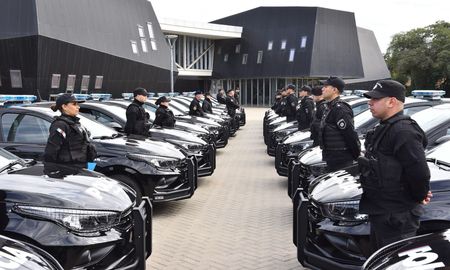 La Policía de Santa Fe tendrá un aumento salarial del 10% bimestral. La Policía de Santa Fe tendrá un aumento salarial del 10% bimestral.