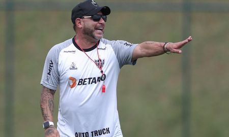 antonio mohamed fue despedido como entrenador del atletico mineiro de brasil antonio mohamed fue despedido como entrenador del atletico mineiro de brasil