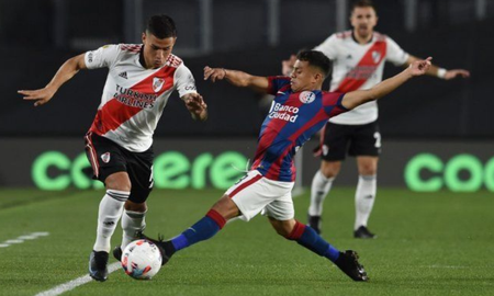 El Club Atlético River Plate busca la cima de la tabla en la Copa de la Liga Profesional 2022. El Club Atlético River Plate busca la cima de la tabla en la Copa de la Liga Profesional 2022.