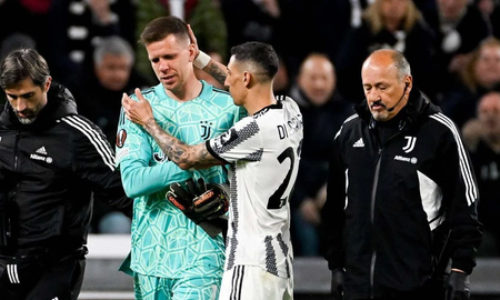 El arquero de la Juventus, Wojciech Szczesny, sintió un malestar en el pecho durante el partido de la Juventus ante Sporting de Lisboa y tuvo que ser reemplazado. El arquero de la Juventus, Wojciech Szczesny, sintió un malestar en el pecho durante el partido de la Juventus ante Sporting de Lisboa y tuvo que ser reemplazado.