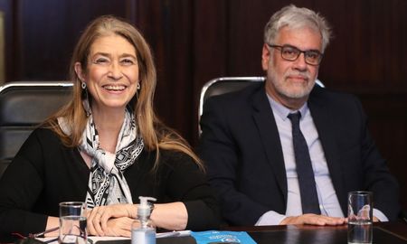 Débora Giorgi acompañó durante dos meses a Roberto Feletti en la Secretaría de Comercio Interior de la Nación. Débora Giorgi acompañó durante dos meses a Roberto Feletti en la Secretaría de Comercio Interior de la Nación.