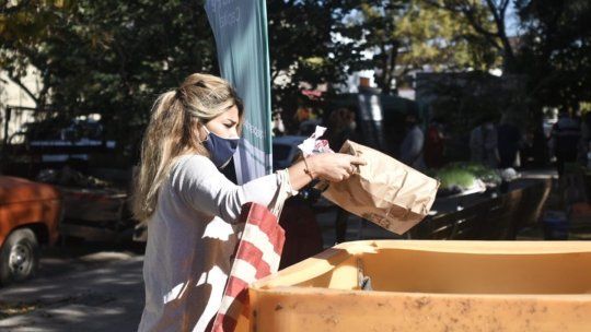 Sigue el Ecocanje: se cambian materiales reciclables por plantines