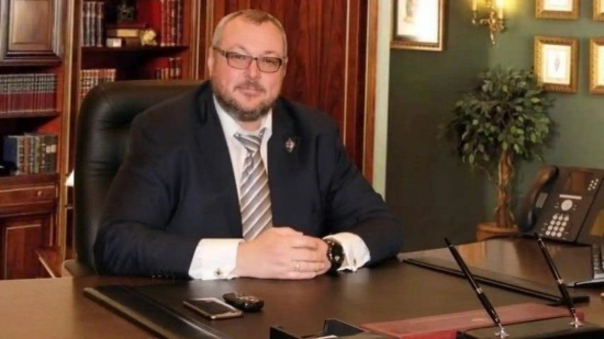 Hallan muerto a un banquero ruso cercano a Vladimir Putin