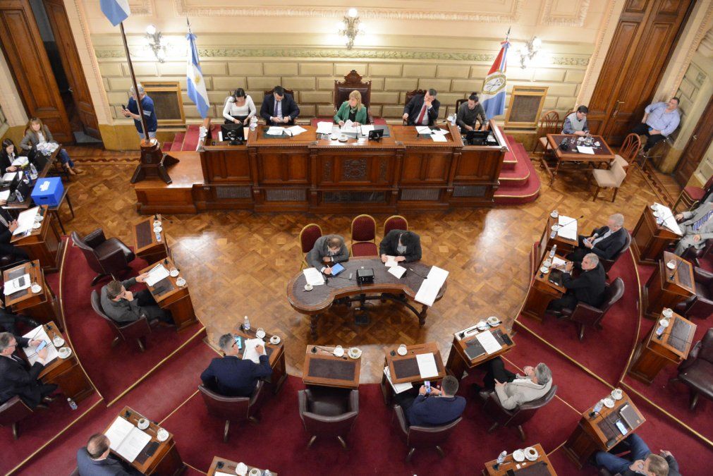 La Cámara de Senadores de la Provincia de Santa Fe realizó este jueves la sesión ordinaria N°9 del Período N°141. La misma fue presidida por la vicegobernadora Alejandra Rodenas.