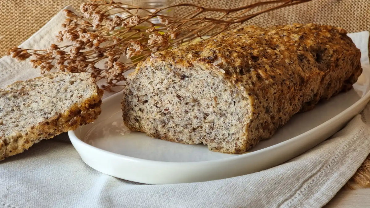 Pan integral con semillas: la receta para preparlo en casa y sorprender a todos Pan integral con semillas: la receta para preparlo en casa y sorprender a todos