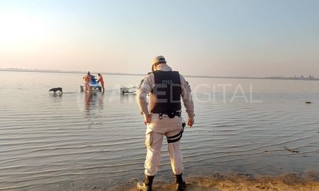 Este martes retomaron la búsqueda de los dos desaparecidos que intentaron cruzar la Setúbal caminando. Este martes retomaron la búsqueda de los dos desaparecidos que intentaron cruzar la Setúbal caminando.