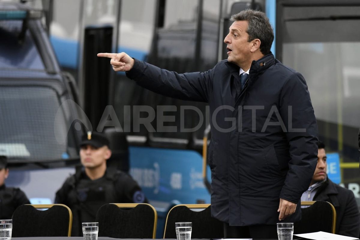 El ministro de Economía, Sergio Massa, anunció una serie de medidas para amortiguar el impacto de la última devaluación.