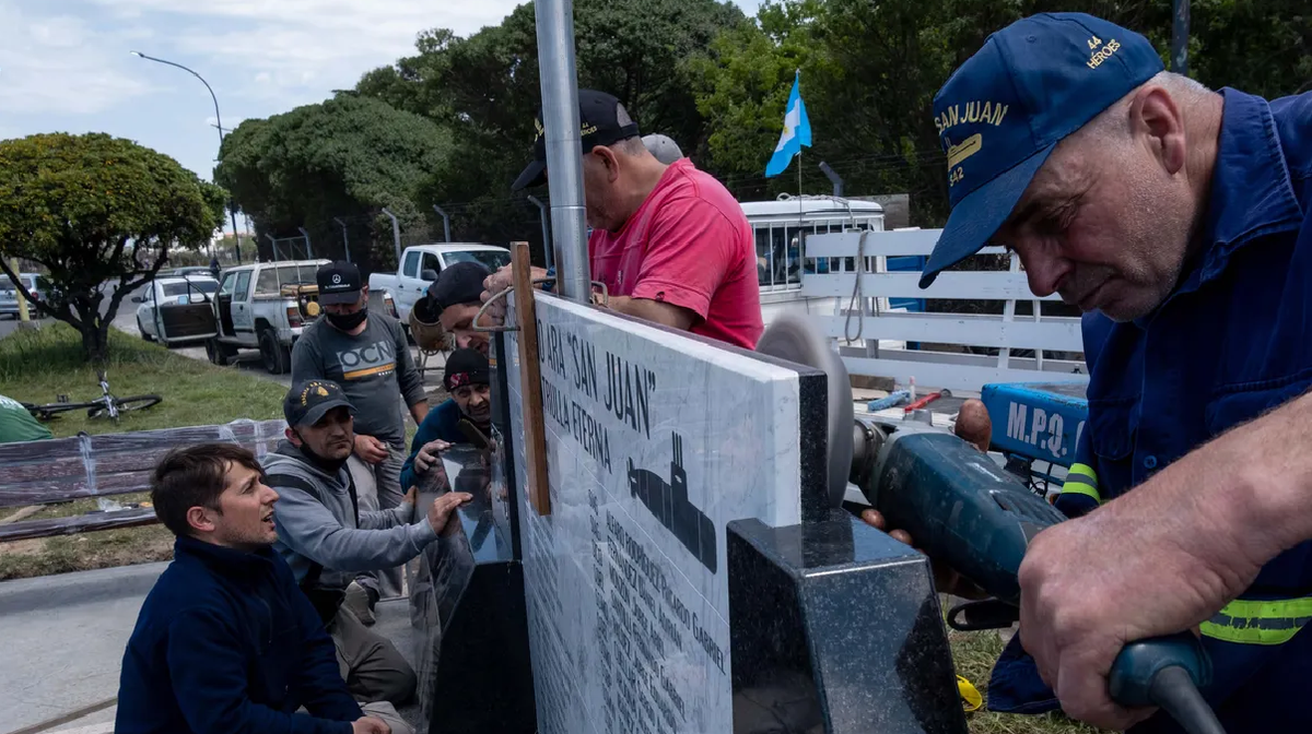 Este homenaje fue pensado por&nbsp;Guillermo Tibaldi, quien fue comandante del Ara San Juan entre 2004 y 2005.