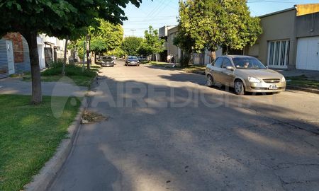 Llerena 2200: el dueño de una casa salió de compras y le entraron a robar. Llerena 2200: el dueño de una casa salió de compras y le entraron a robar.