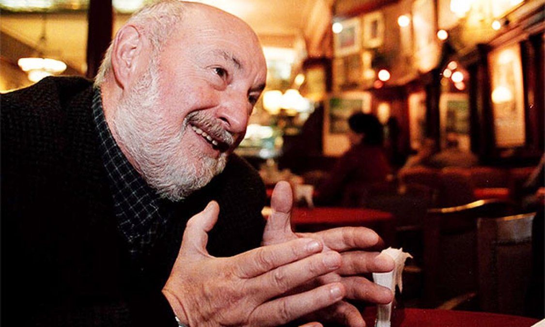 padre luis farinello.jpg