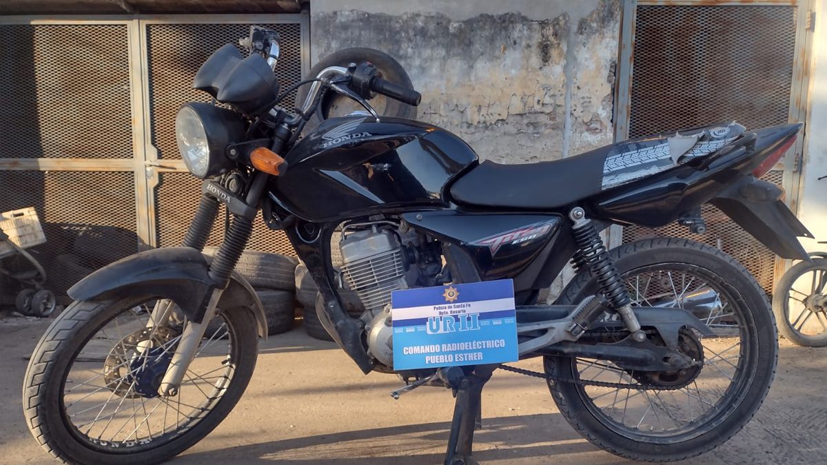 La moto Honda Titan 150cc. fue robada en la ciudad de Santa Fe.