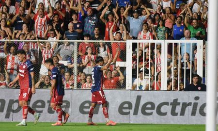 Unión venció 4 a 0 a Gimnasia y Esgrima de Mendoza. Unión venció 4 a 0 a Gimnasia y Esgrima de Mendoza.