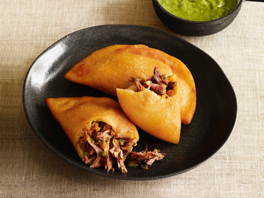 Empanadas venezolanas de carne mechada.