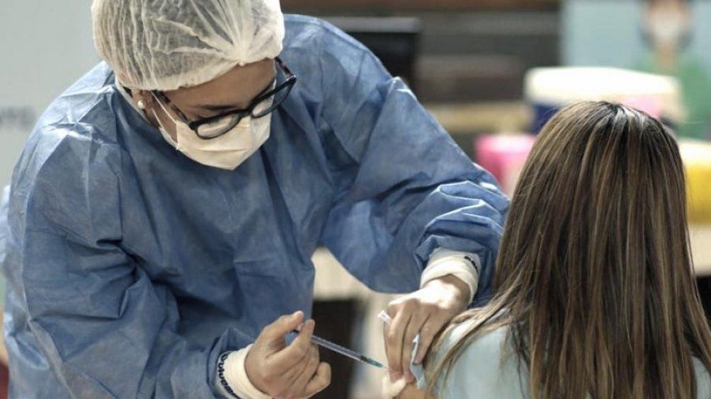 Hasta este sábado Argentina había vacunado con una dosis a 26.577.125 personas y con dos dosis a 9.884.094.