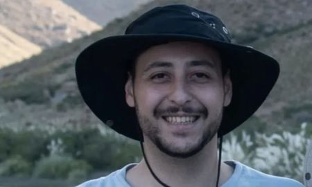 La fiscalía a cargo del caso deberá descubrir cómo fue que el joven apareció sin vida allí. La fiscalía a cargo del caso deberá descubrir cómo fue que el joven apareció sin vida allí.