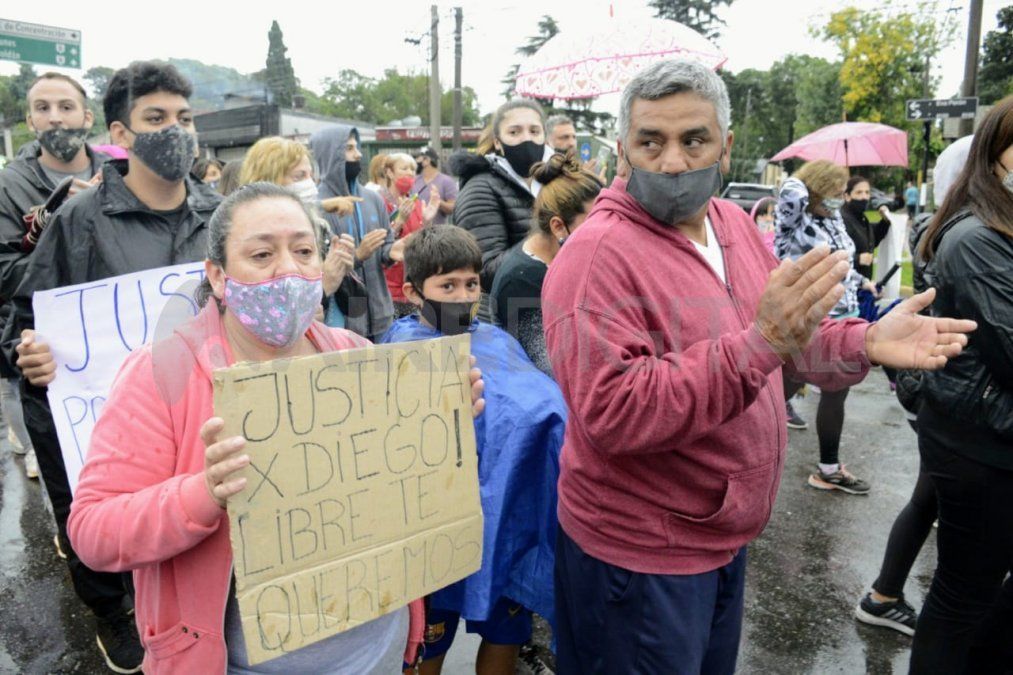 El sábado hubo una multitudinaria manifestación para pedir Justicia y libertad por Diego, el joven que atropelló y mató a dos ladrones.
