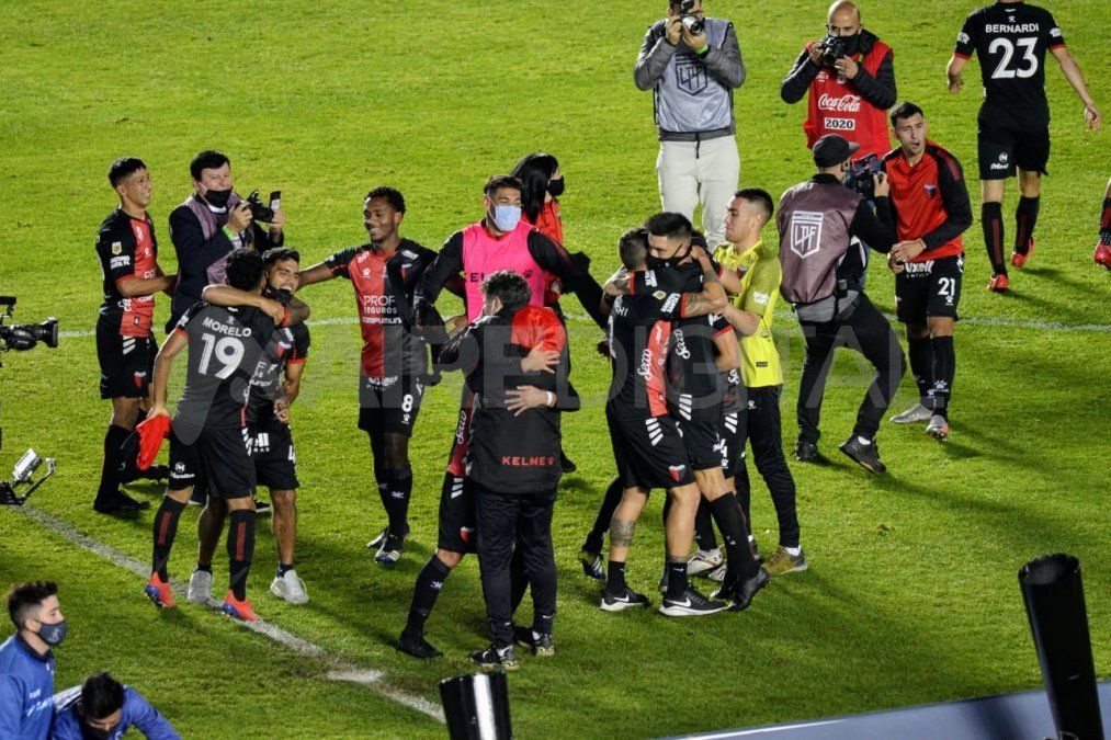 Colón campeón del fútbol argentino.&nbsp;