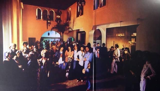  Detalle del disco 'Hotel California' de The Eagles' / (Asylum Records Warner Music Group)