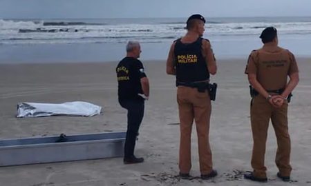 Conmoción en Brasil: hallaron el cuerpo desnudo de un argentino en una playa de Ipanema. Conmoción en Brasil: hallaron el cuerpo desnudo de un argentino en una playa de Ipanema.
