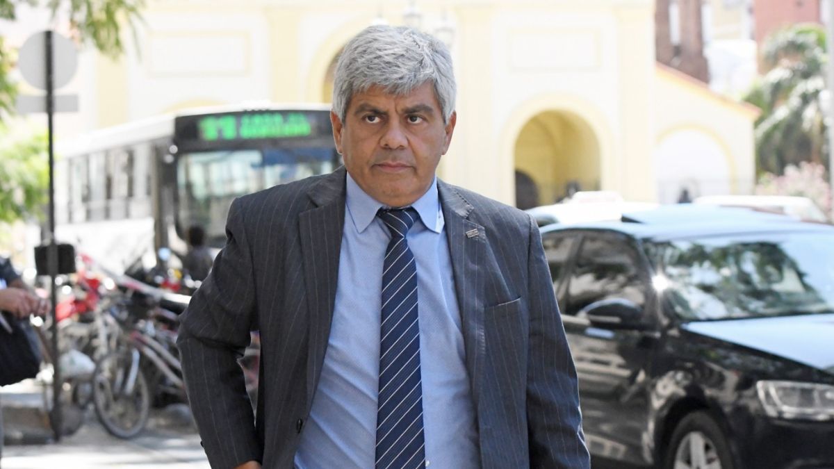 Jorge Baclini fue el único miembro de la Corte de Santa Fe que no se opuso a la intervención de la Corte nacional. Jorge Baclini fue el único miembro de la Corte de Santa Fe que no se opuso a la intervención de la Corte nacional.