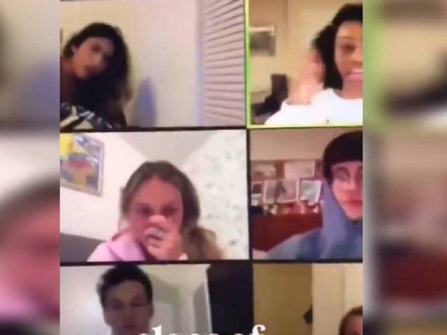 Una joven tuvo sexo cuando estaba en una clase virtual con sus compañeros y el video se volvió viral.