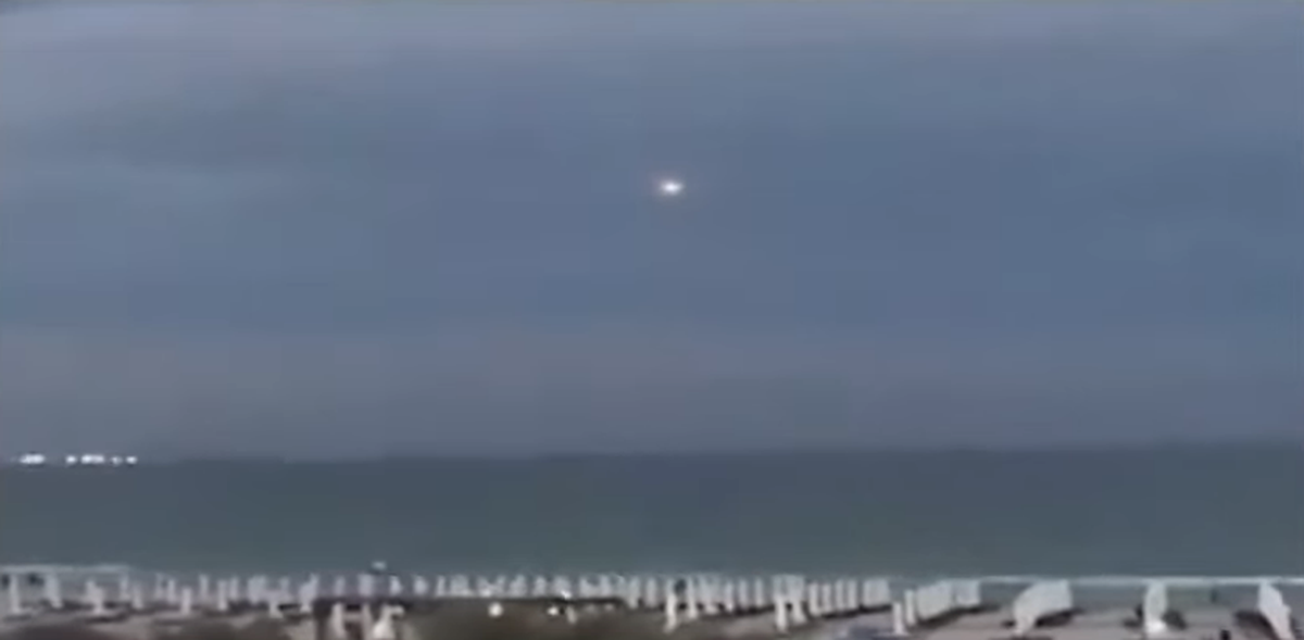 Un OVNI apareció sobrevolando el cielo de Rumania