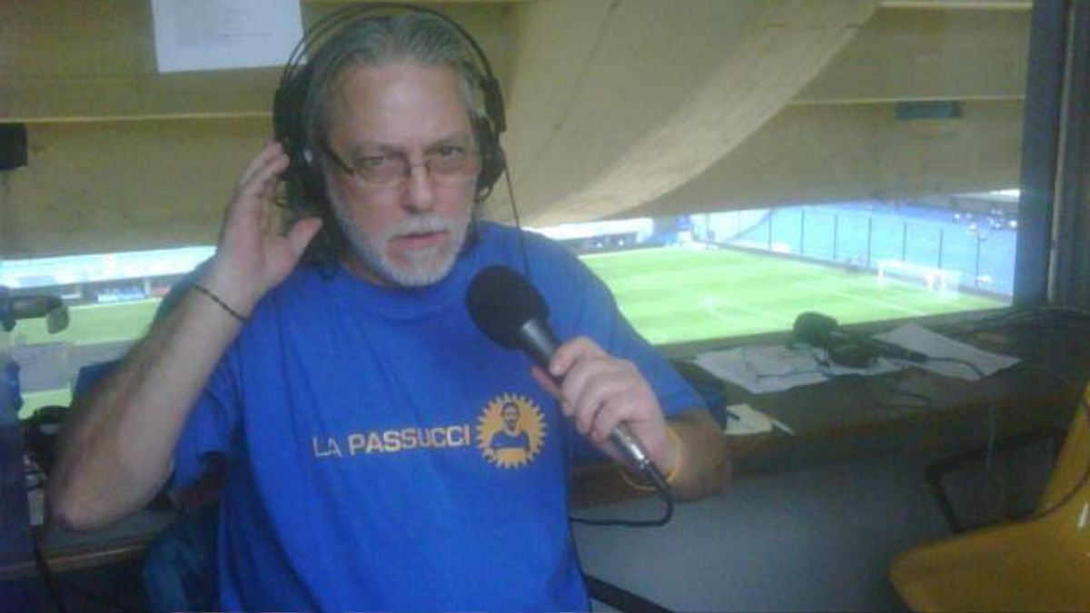 Falleció Walter Saavedra, el relator deportivo que se destacó con su estilo en los medios de Argentina. Falleció Walter Saavedra, el relator deportivo que se destacó con su estilo en los medios de Argentina.