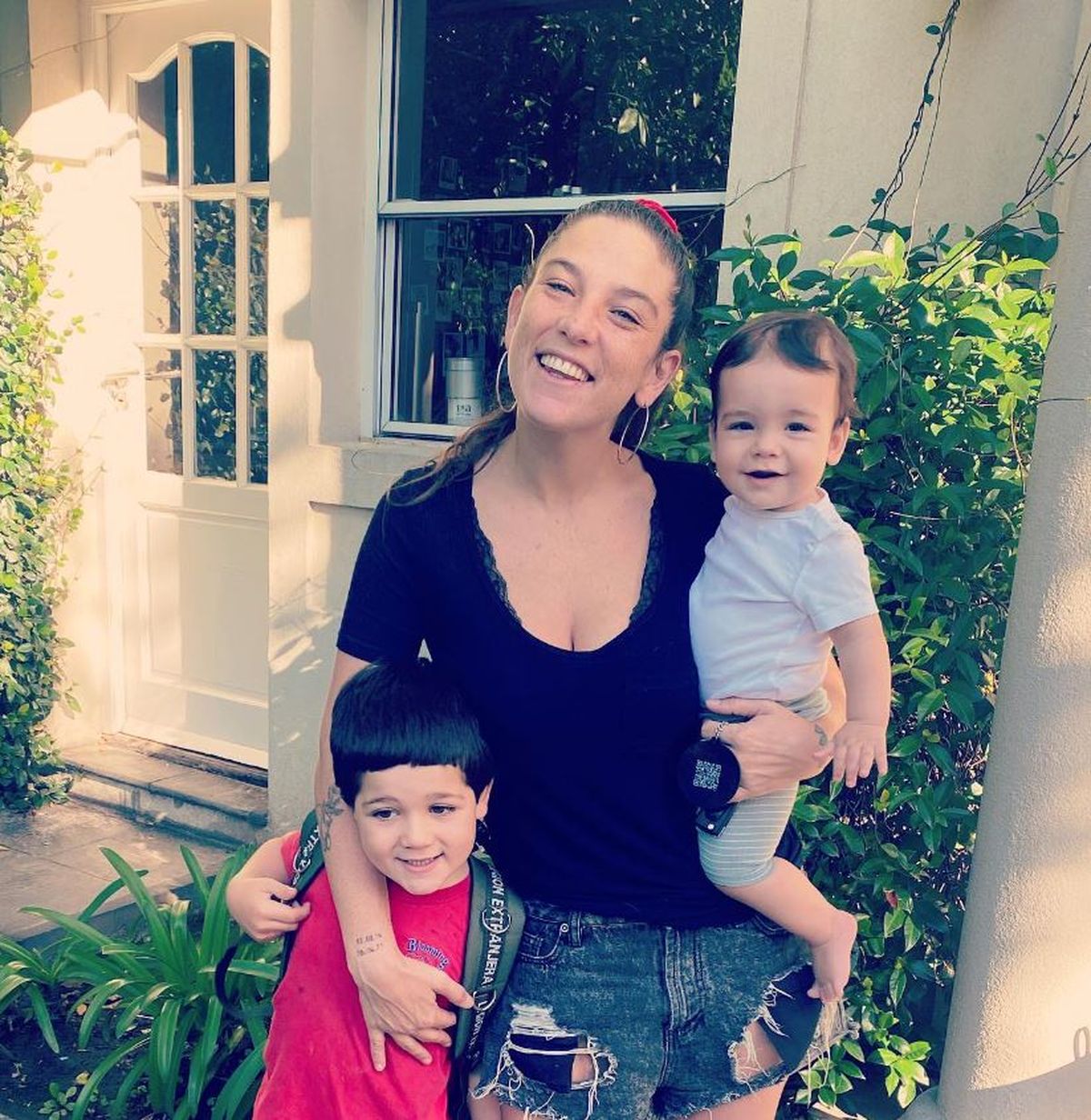 Juana Repetto es mamá de dos varones: Toribio y Belisario. Juana Repetto es mamá de dos varones: Toribio y Belisario.