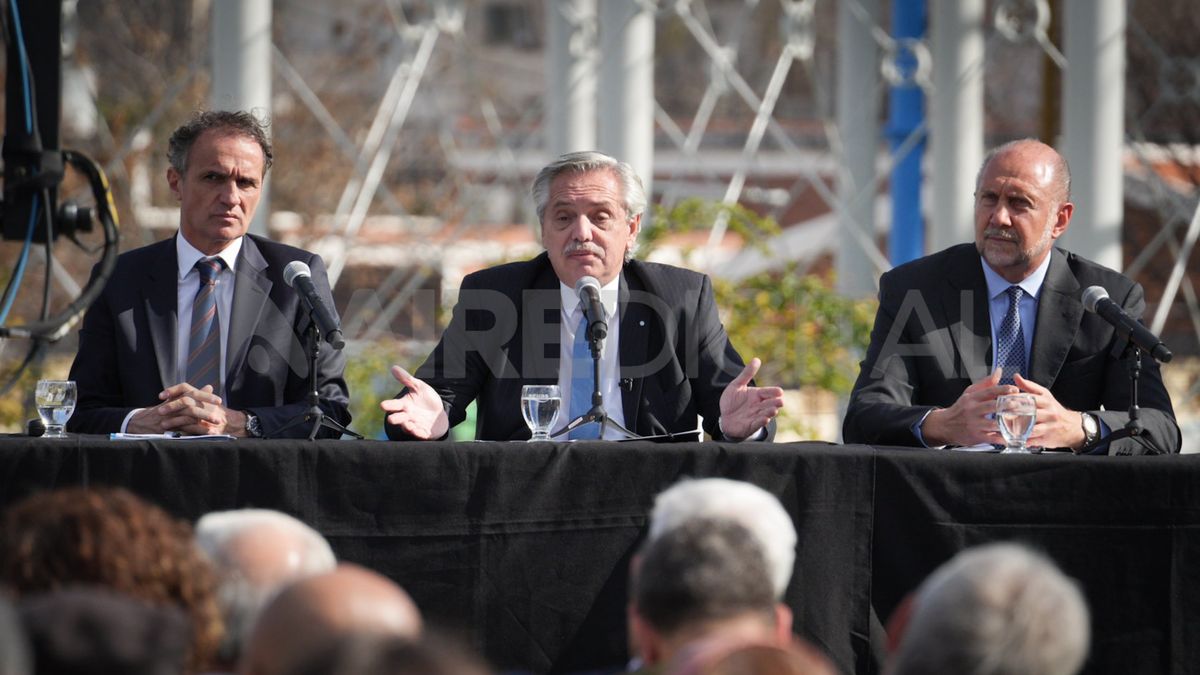 El 15 de junio pasado el ministro de Obras Públicas de la Nación, Gabriel Katopodis; el Presidente, Alberto Fernández; y el gobernador Omar Perotti inauguraron las obras de ampliación de la planta potabilizadora de Aguas Santafesinas en la ciudad de Santa Fe.