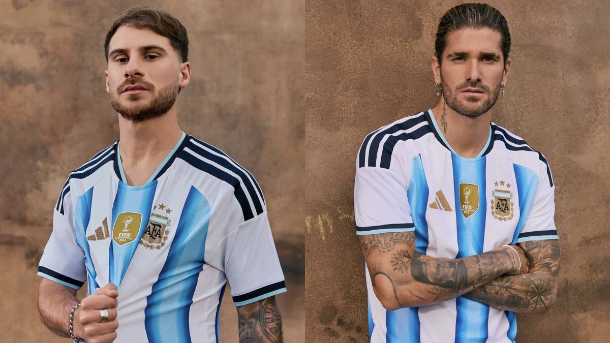 Alexis Mac Allister y De Paul con la nueva camiseta de la Selecci&oacute;n Argentina.