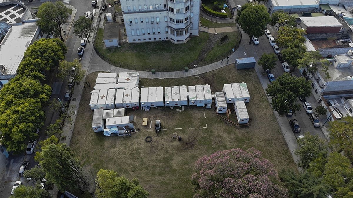 El Gobierno está definiendo cómo serán y dónde estarán ubicados los hospitales móviles que se instalarán en distintos puntos turísticos de la provincia de Buenos Aires.
