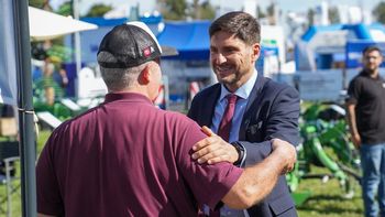 En Expoagro, Pullaro reclamó bajar retenciones y advirtió por la situación de la clase media