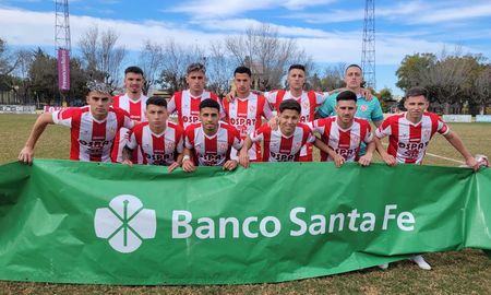Unión derrotó por penales a Libertad de Sunchales y avanzó a los cuartos de la Copa Santa Fe. Unión derrotó por penales a Libertad de Sunchales y avanzó a los cuartos de la Copa Santa Fe.