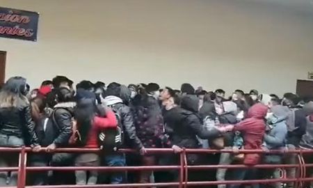 El accidente ocurrió en el edificio de la Facultad de Ciencias Financieras, en Bolivia. El accidente ocurrió en el edificio de la Facultad de Ciencias Financieras, en Bolivia.
