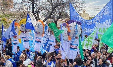el gobierno no habla de mejorar la oferta y se tensa la negociacion con los gremios el gobierno no habla de mejorar la oferta y se tensa la negociacion con los gremios
