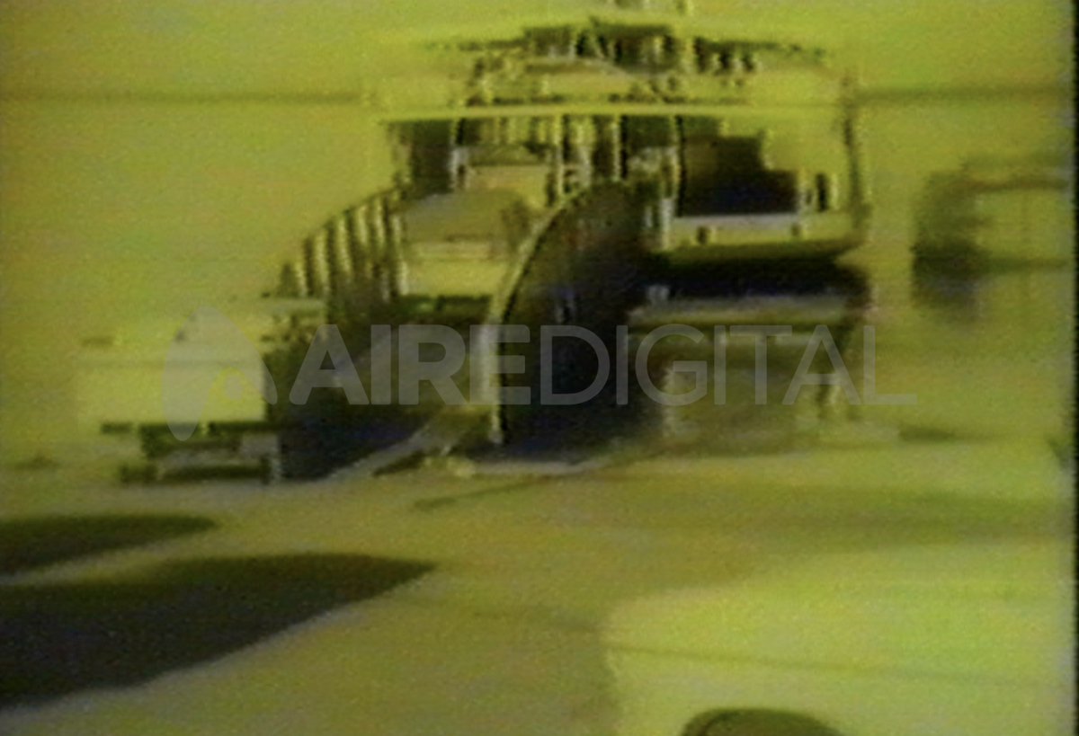 El servicio de balsa conectó Santa Fe y Paraná durante más de 30 años. El servicio de balsa conectó Santa Fe y Paraná durante más de 30 años.