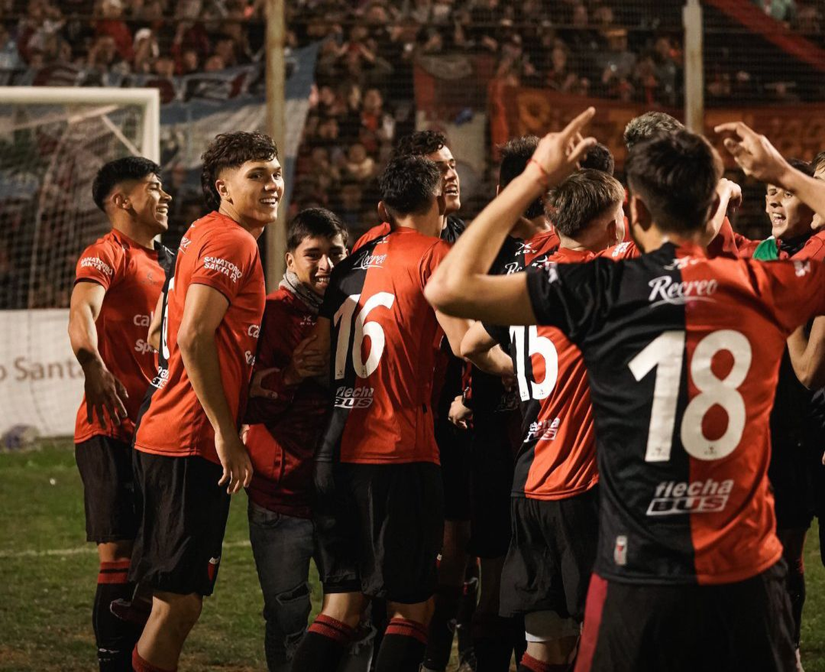 Colón visita a Unión en el 15 de Abril