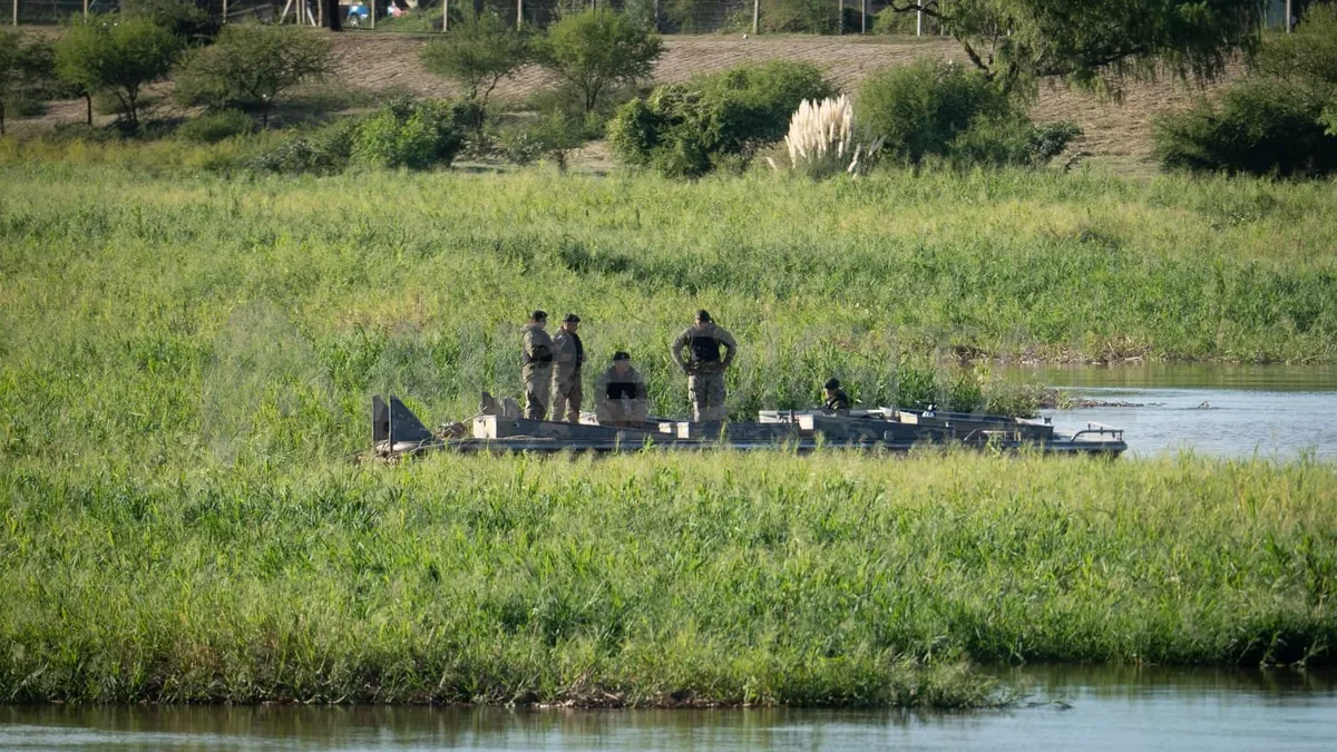 Trabajos de remoción del embalsado de la Laguna Setúbal en mayo de 2023. Maiquel Torcatt / Aire Digital Trabajos de remoción del embalsado de la Laguna Setúbal en mayo de 2023. Maiquel Torcatt / Aire Digital